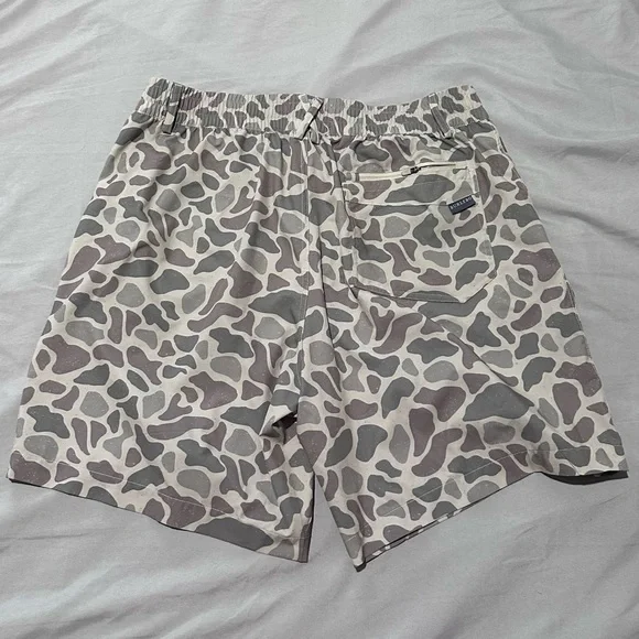BURLEBO Tan and Gray Camouflage Shorts - Picture 3 of 4